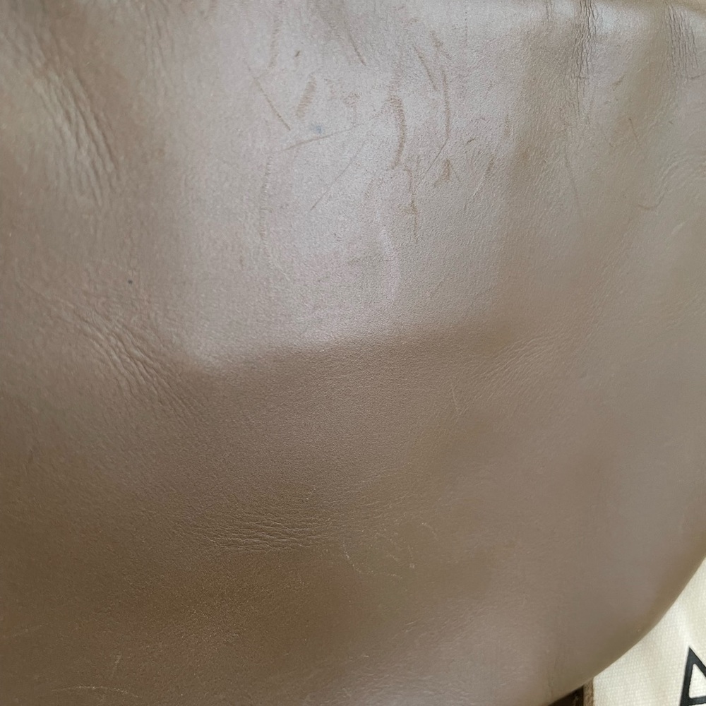 Alley Abby leather sling bag small - Picture 8 of 8